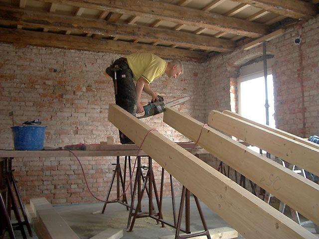 Verstärkung von Deckenbalken - Bauunternehmen Ralf Diewell - Berlin